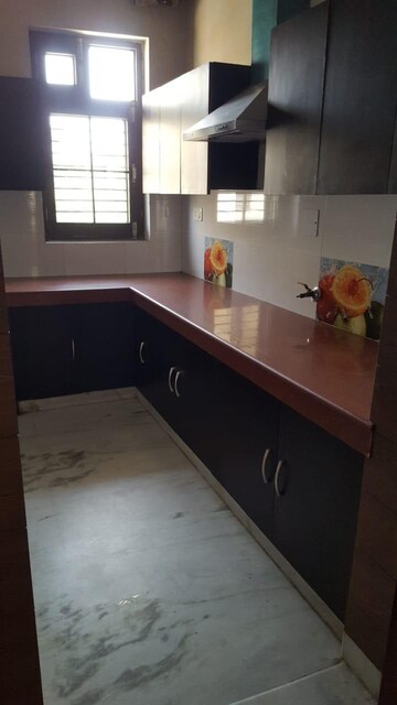 Kitchen in 2 BHK Builder Floor at Sector 38 – for Rent