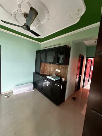 Furnished Amenities in 3 BHK Apartment at Tulip White, Sector 69 – for Rent