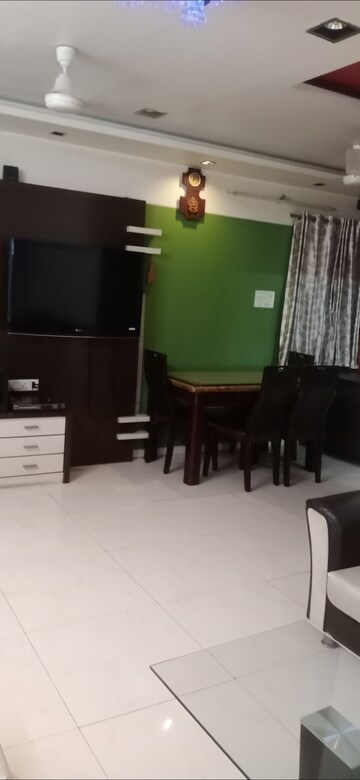 Team Area in 2 BHK Apartment at Kores Nakshatra, Vartak Nagar – for Rent