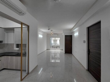 Building Lobby in 3 BHK Apartment at Smart World Orchard, Sector 61 – for Rent
