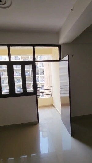 Room in 3 BHK Apartment at Skytech Merion Residency 1, Sain Vihar – for Sale