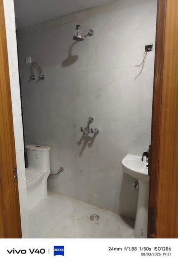 Bathroom in 3 BHK Apartment at Jaypee Green Wish Town Plots, Sector 128 – for Rent