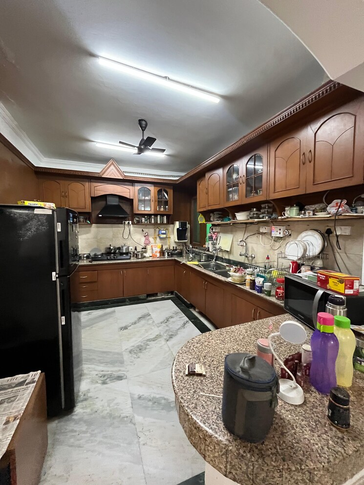 Living Room, greater kailash i 3.5 Bedroom 300 Sq.Yd. Builder Floor In Greater Kailash I Delhi 9051248