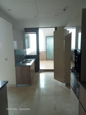 Room in 4 BHK Penthouse at Sector 50 – for Rent