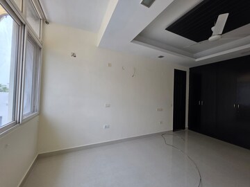 Building Lobby in 4 BHK Penthouse at Sector 50 – for Rent