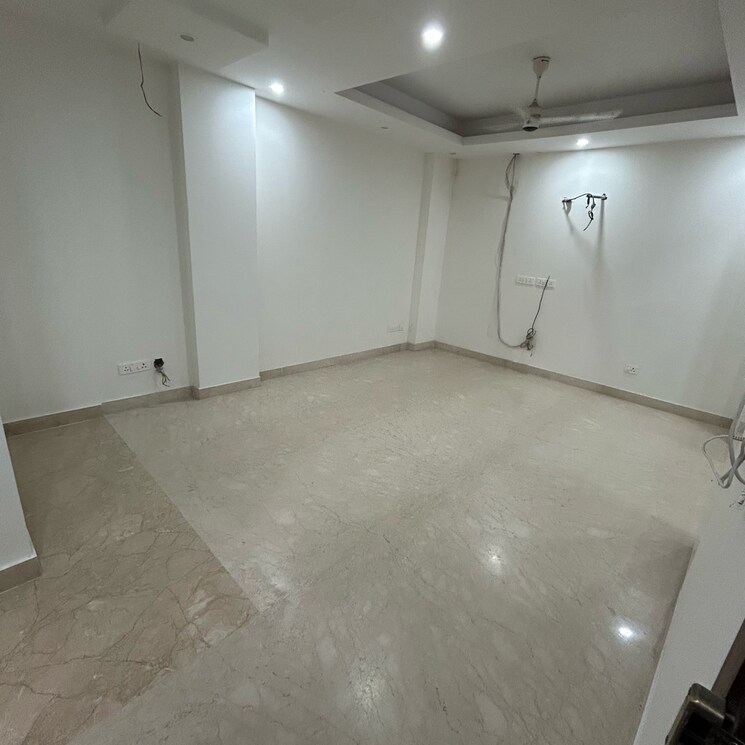 Room, south extension i 4 Bedroom 2000 Sq.Ft. Builder Floor In South Extension I Delhi 9051268