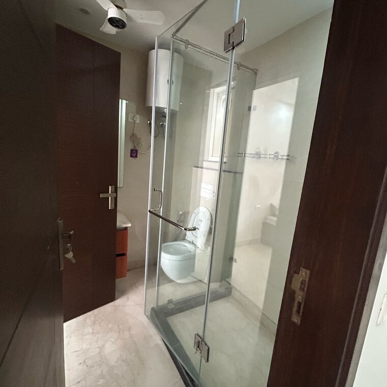 Attached Bathroom, south extension i 4 Bedroom 2000 Sq.Ft. Builder Floor In South Extension I Delhi 9051268
