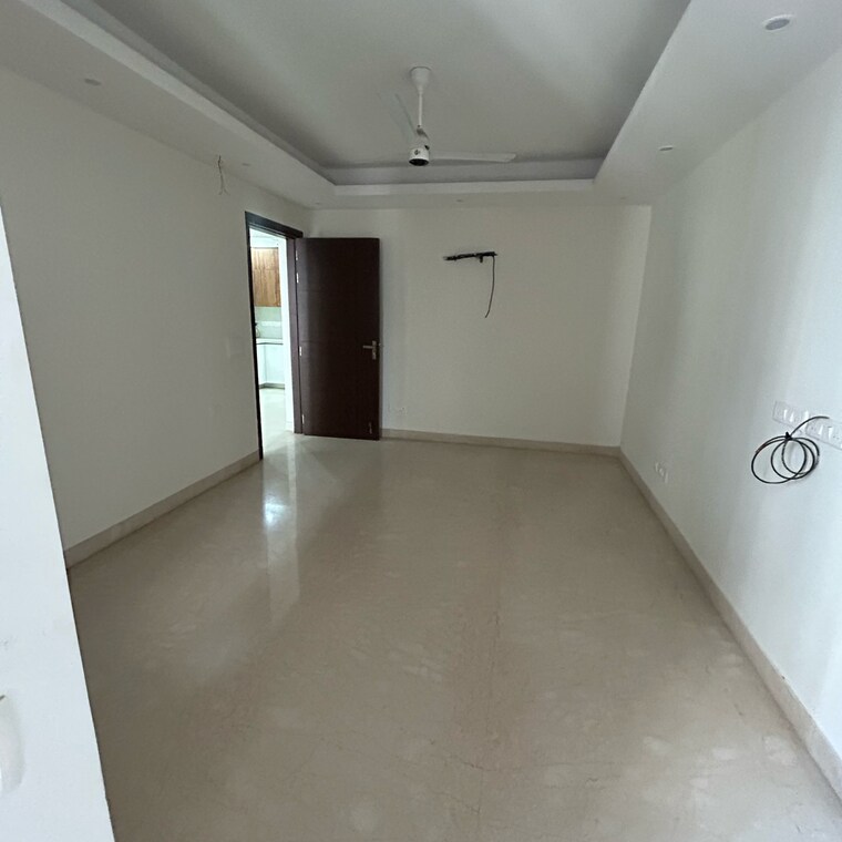 Room, south extension i 4 Bedroom 2000 Sq.Ft. Builder Floor In South Extension I Delhi 9051268
