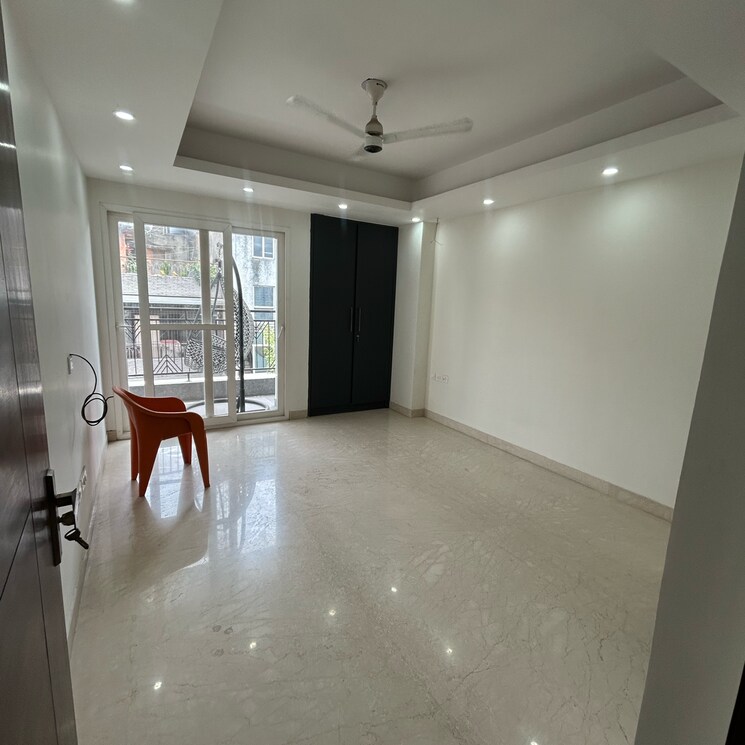 Room, south extension i 4 Bedroom 2000 Sq.Ft. Builder Floor In South Extension I Delhi 9051268