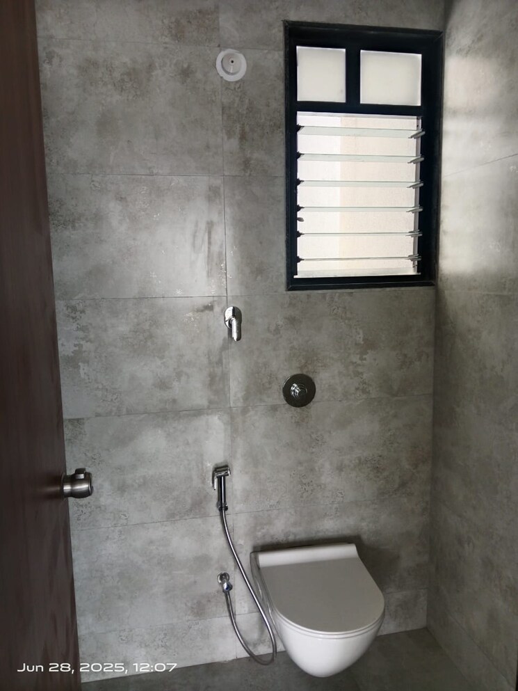 Bathroom, unique-youtopia 2.5 Bedroom 980 Sq.Ft. Apartment In Kharadi Pune 9051277