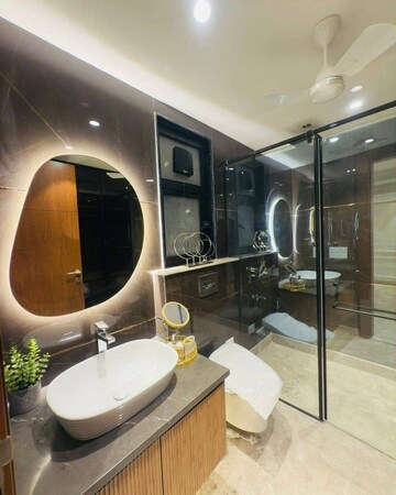 Gym in 1.5 BHK Builder Floor at Pitampura – for Rent