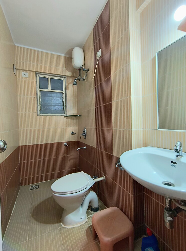Bathroom, mount-n-glory 2 Bedroom 750 Sq.Ft. Apartment In Kharadi Pune 9051297