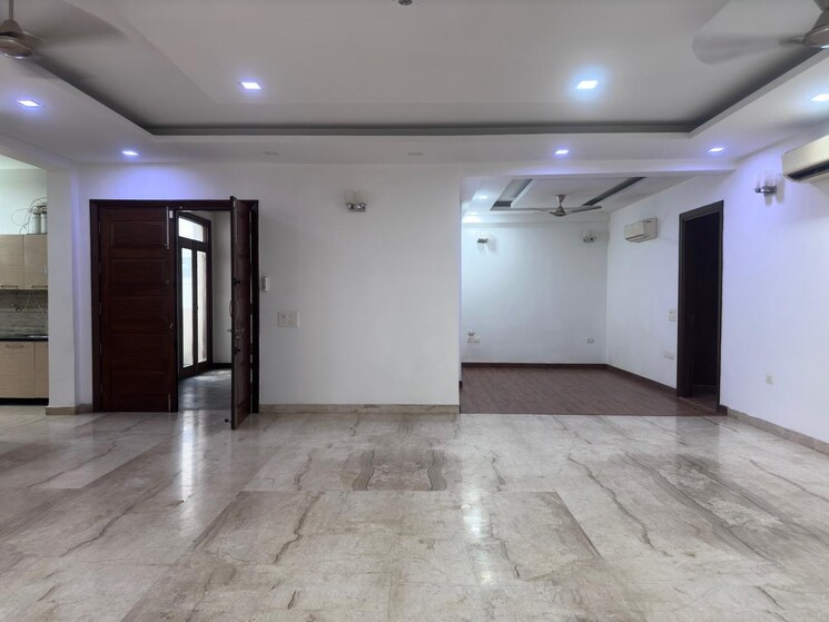 Room, palam vihar 3 Bedroom 315 Sq.Yd. Independent House In Palam Vihar Gurgaon 9051315