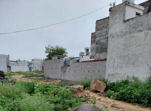  Plot For Sale in Bhondsi