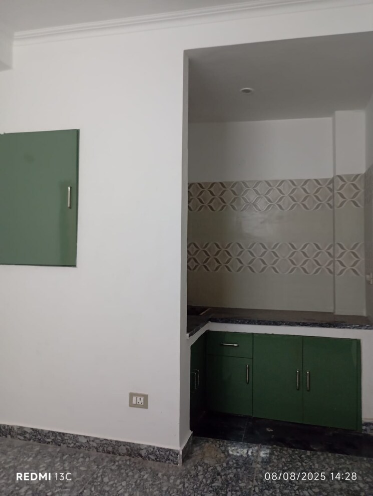 undefined, esteem-complex 1 Bedroom 400 Sq.Ft. Builder Floor In Savitri Nagar Delhi 9051337