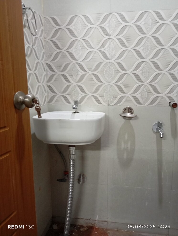 Bathroom, esteem-complex 1 Bedroom 400 Sq.Ft. Builder Floor In Savitri Nagar Delhi 9051337
