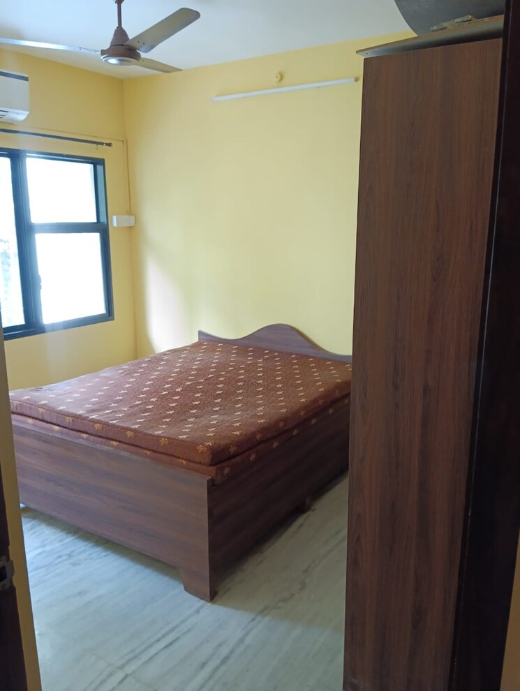 Bedroom, jeevan-anand 3 Bedroom 1550 Sq.Ft. Apartment In Andheri West Mumbai 9051321