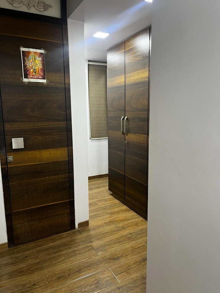 Room, chikoowadi 4 Bedroom 1805 Sq.Ft. Apartment In Chikoowadi Mumbai 9051349