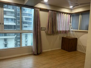 Room in 4 BHK Apartment at Chikoowadi – for Sale
