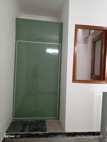 Room in 1 BHK Builder Floor at Esteem Complex, Savitri Nagar – for Rent