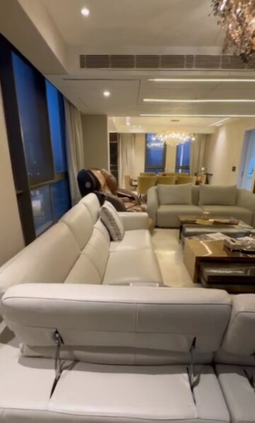 Living Room in 3 BHK Builder Floor at East Patel Nagar – for Rent