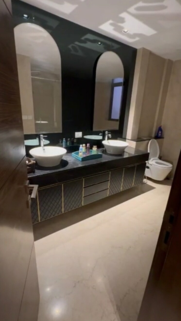 Washroom, east patel nagar 3 Bedroom 1760 Sq.Ft. Builder Floor In East Patel Nagar Delhi 9051369