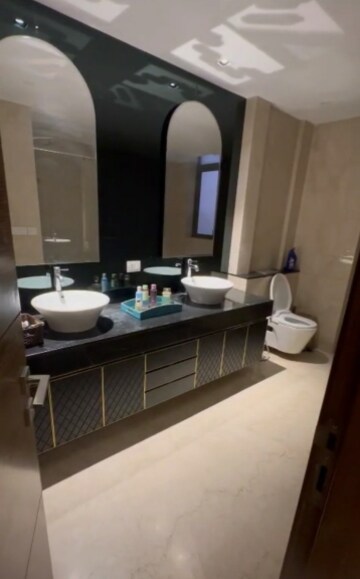 Washroom in 3 BHK Builder Floor at East Patel Nagar – for Rent