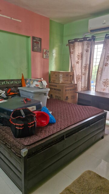 Master Bedroom in 1 BHK Apartment at Deepak Daffodils, Andheri East – for Rent