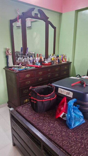 Bedroom in 1 BHK Apartment at Deepak Daffodils, Andheri East – for Rent