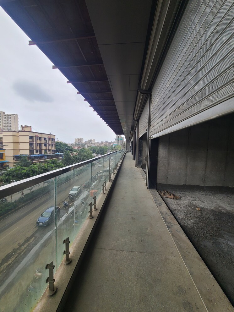 Balcony, innovision-the-midtown Commercial Shop 550 Sq.Ft. In Nalasopara West Palghar 9051383