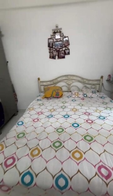 Bedroom in 2 BHK Apartment at DLH Metroview, Andheri West – for Rent