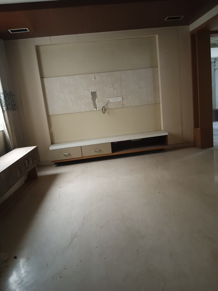 Room, madhapur 3 Bedroom 2300 Sq.Ft. Apartment In Madhapur Hyderabad 9051395