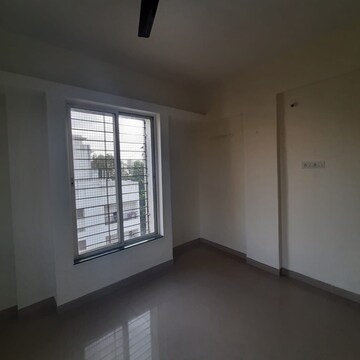 Bedroom in 3 BHK Apartment at Dhangauri Apartment, Dahanukar Colony – for Rent