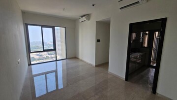 Room in 3 BHK Apartment at Piramal Mahalaxmi, Mahalaxmi – for Rent