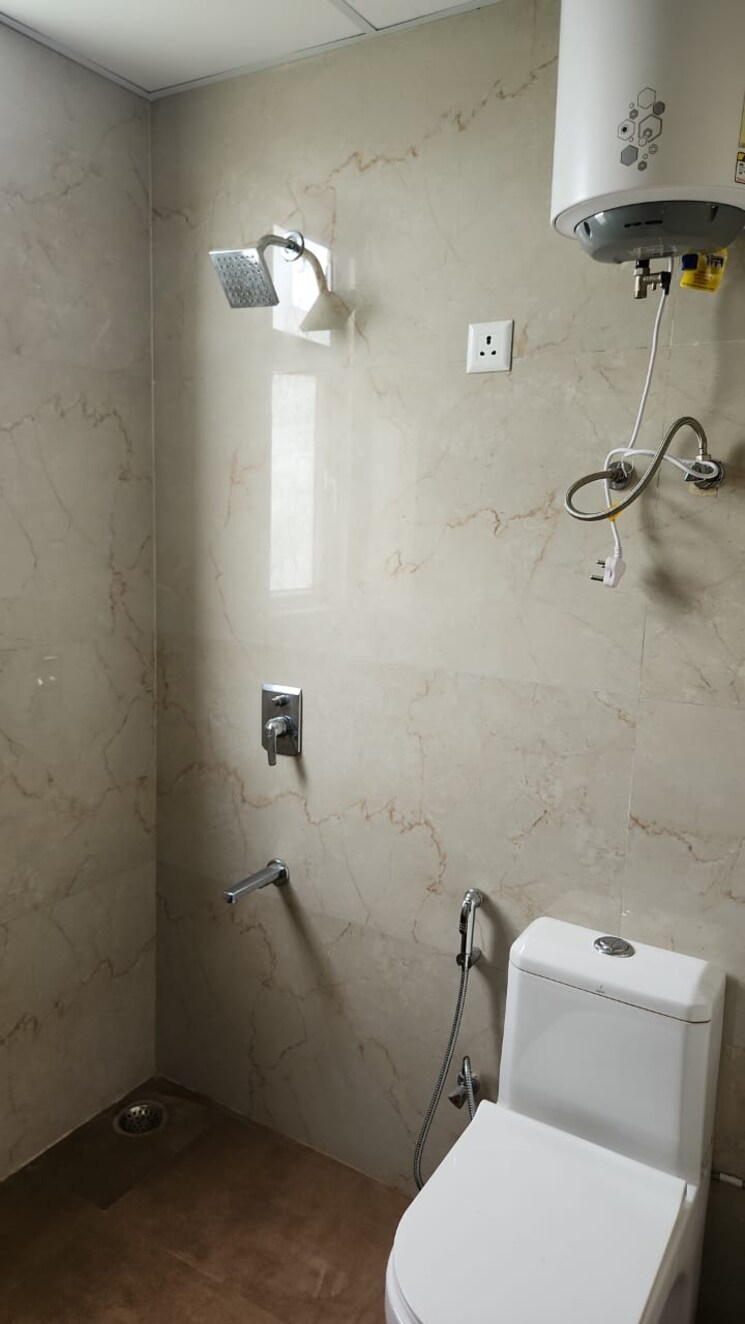 Bathroom, smart-world-gems 2 Bedroom 1105 Sq.Ft. Apartment In Sector 89 Gurgaon 9051443