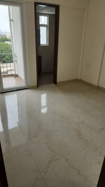 Room in 2 BHK Apartment at Smart World Gems, Sector 89 – for Rent