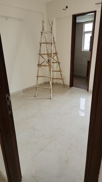Room in 2 BHK Apartment at Smart World Gems, Sector 89 – for Rent