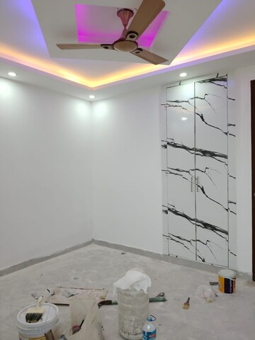 Room in 1 BHK Builder Floor at Savitri Nagar – for Rent