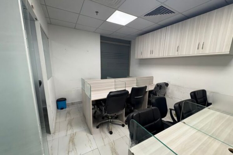 Team Area, ithums-62 Commercial Office Space in IT/SEZ 612 Sq.Ft. In Sector 62 Noida 9051487