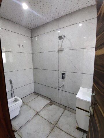 Bathroom in 3 BHK Builder Floor at Gms Road – for Rent
