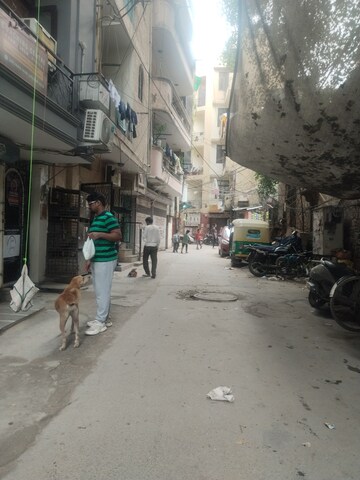 Parking in  Shop at Esteem Complex, Savitri Nagar – for Rent