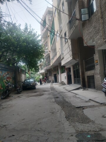 Parking in  Shop at Esteem Complex, Savitri Nagar – for Rent