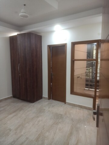 Room in 2 BHK Builder Floor at Vasant Kunj Enclave – for Rent
