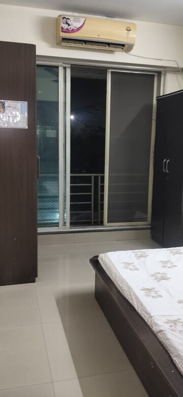 Bedroom in 3 BHK Apartment at Newa Garden, Airoli Sector 20 – for Rent