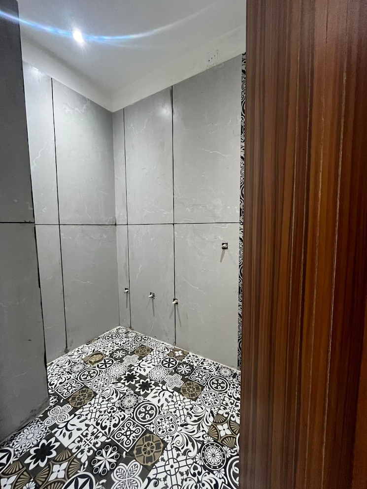 Bathroom, dwarka 3 Bedroom 900 Sq.Ft. Apartment In Dwarka Delhi 9051632