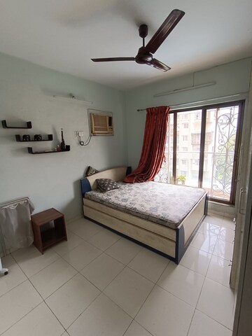 Living Room in 1.5 BHK Apartment at Seawoods – for Rent