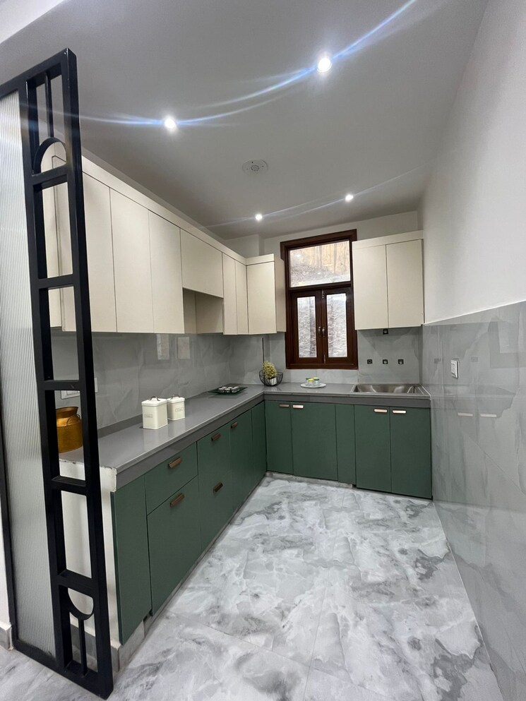 Kitchen, dwarka 3 Bedroom 810 Sq.Ft. Apartment In Dwarka Delhi 9051652