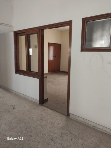 Room in 6+ BHK Independent House at Safdarjung Development Area – for Rent
