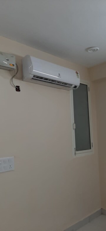 Room in 2 BHK Independent House at Sector 10a – for Rent