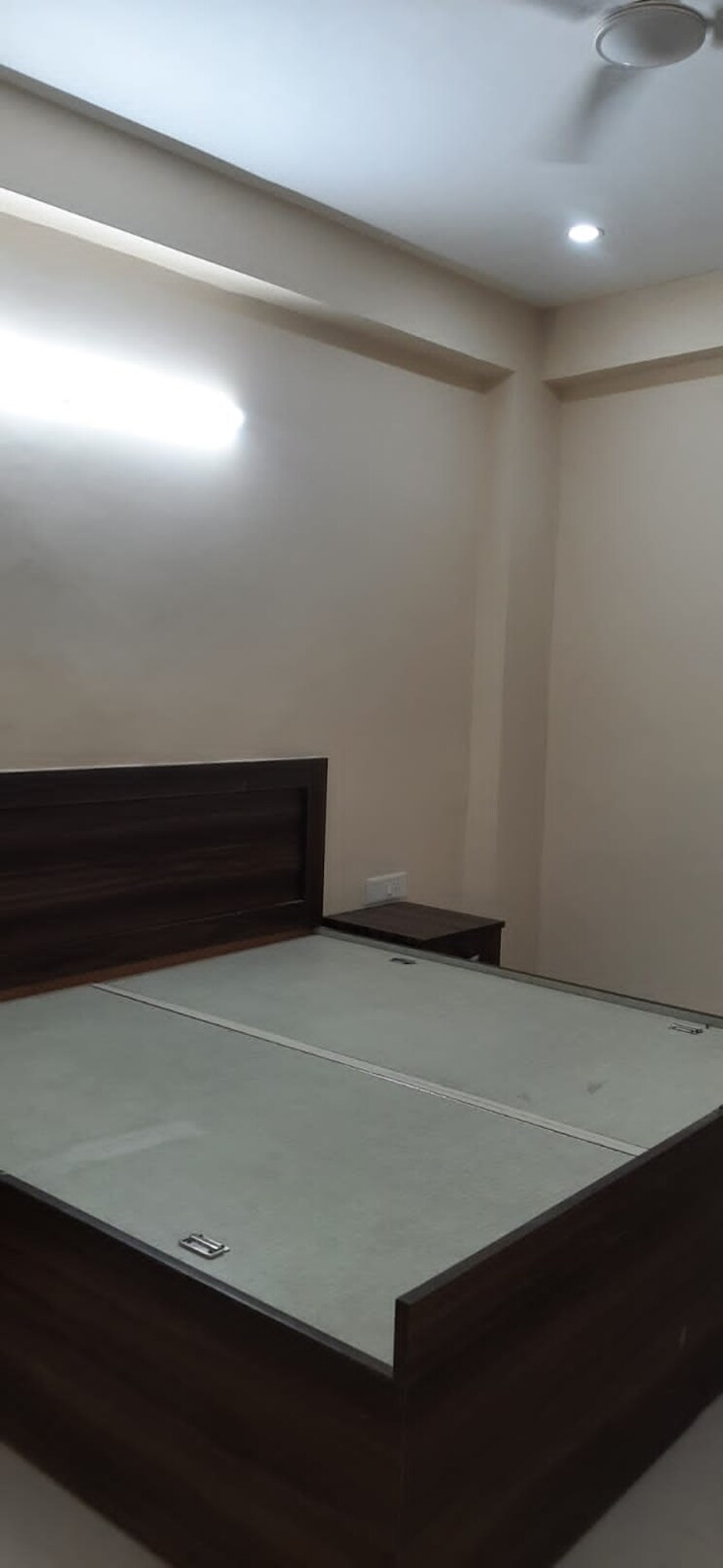 Room, sector 10a 2 Bedroom 1516 Sq.Ft. Independent House In Sector 10a Gurgaon 9051669